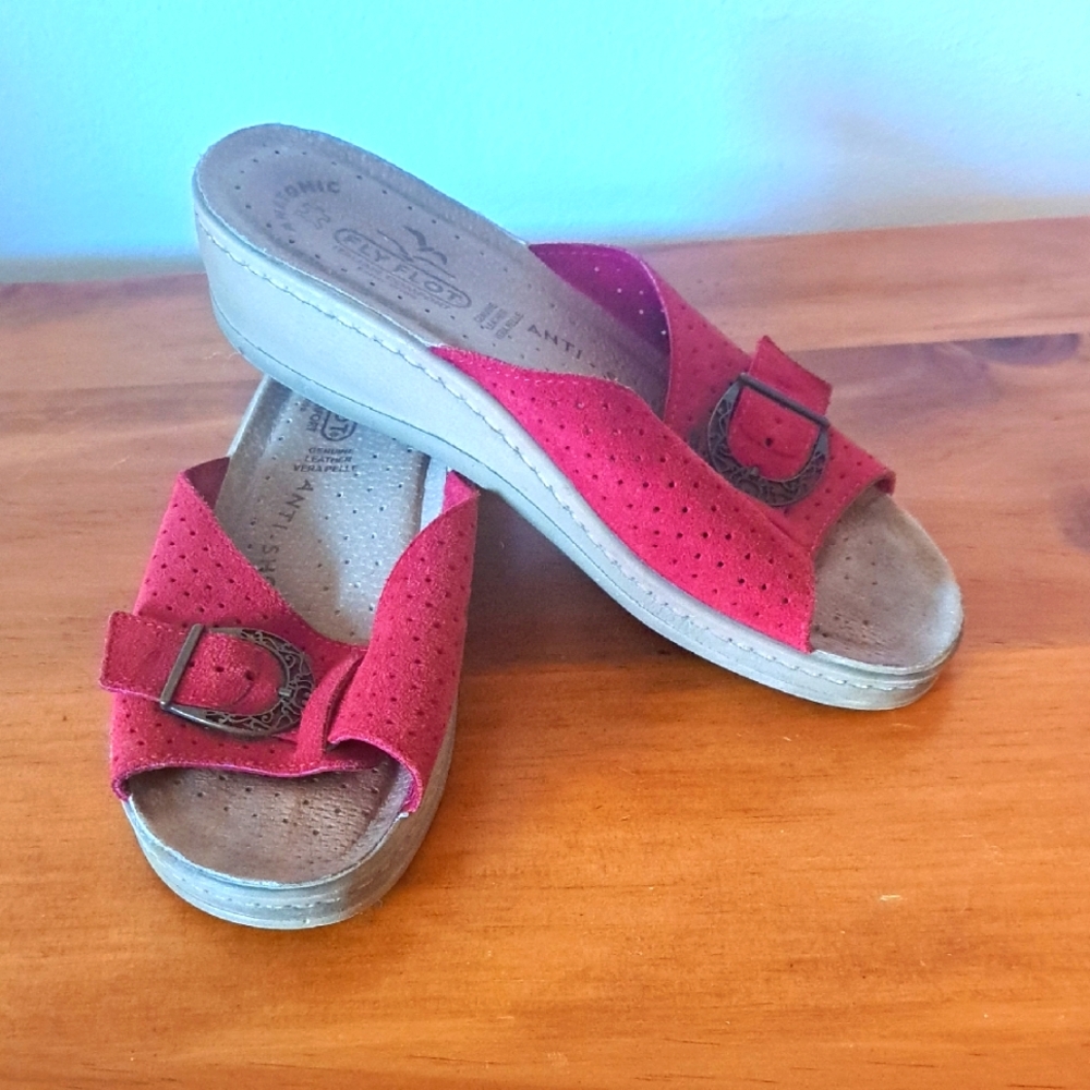 Red Leather Slides Sandals Size 7 Single Adjustable Strap